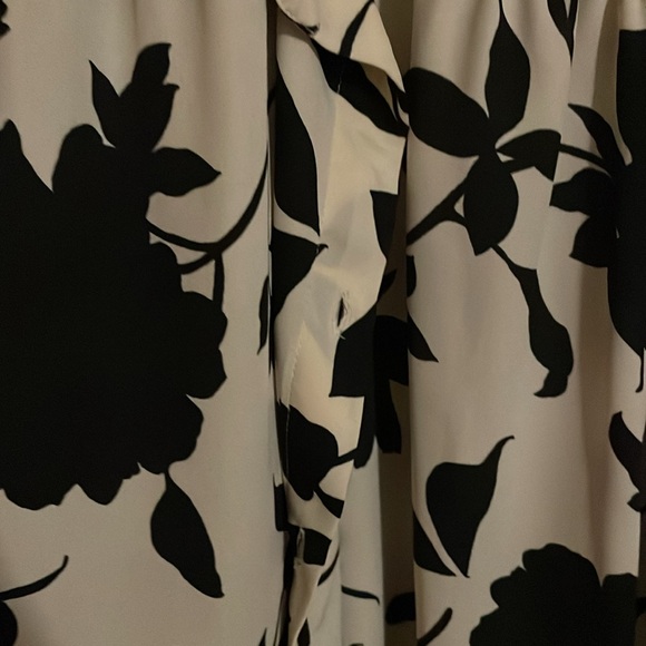 Button up - Picture 2 of 4